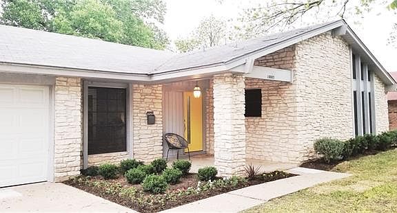 2nd image of 10005 Oak Hollow Dr