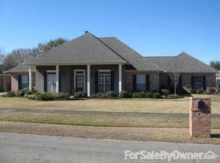 110 Rushmore Ln, Youngsville, LA 70592
