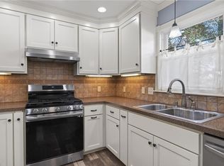 1386 Sunset Dr, Norfolk, VA 23503