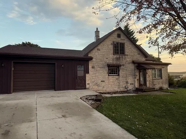 7416 County Highway J, Valders, WI 54245