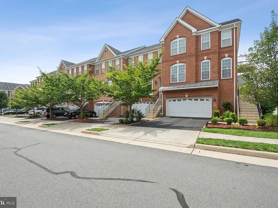 43250 Mitcham Sq