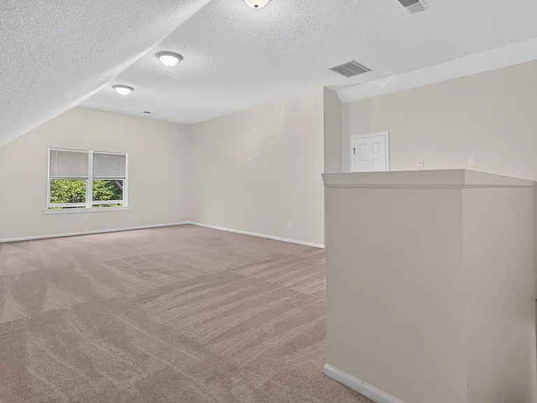 2027 Riding Ridge Rd — Photo 23