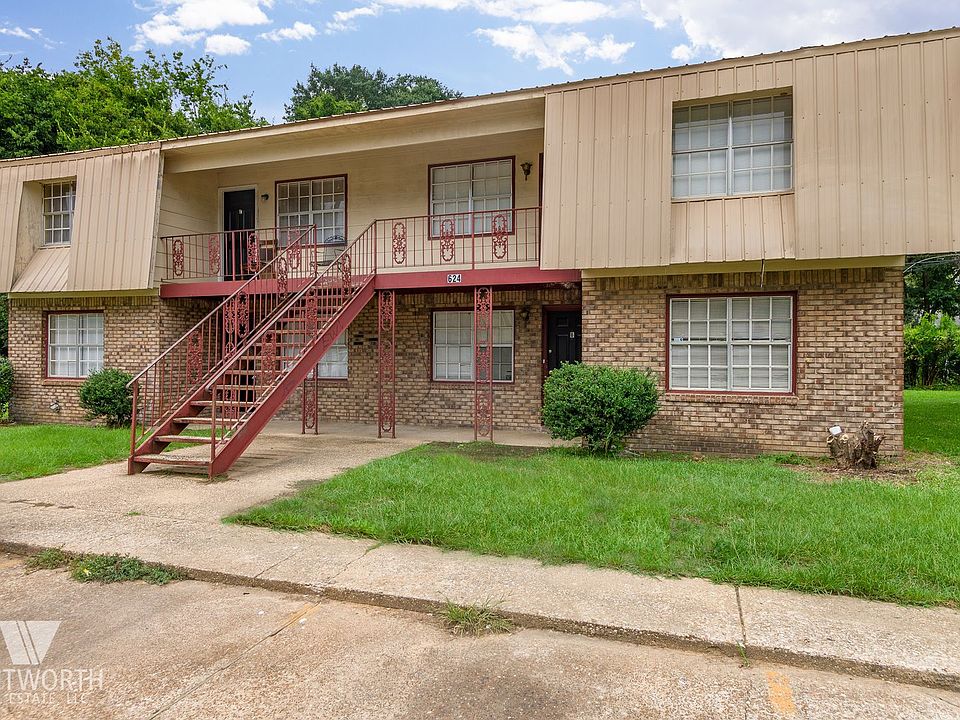 1st image of 624 33rd St E APT A