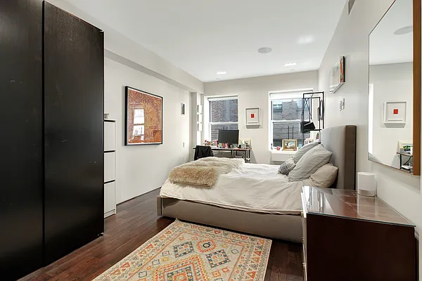 Rented by Compass | media 25