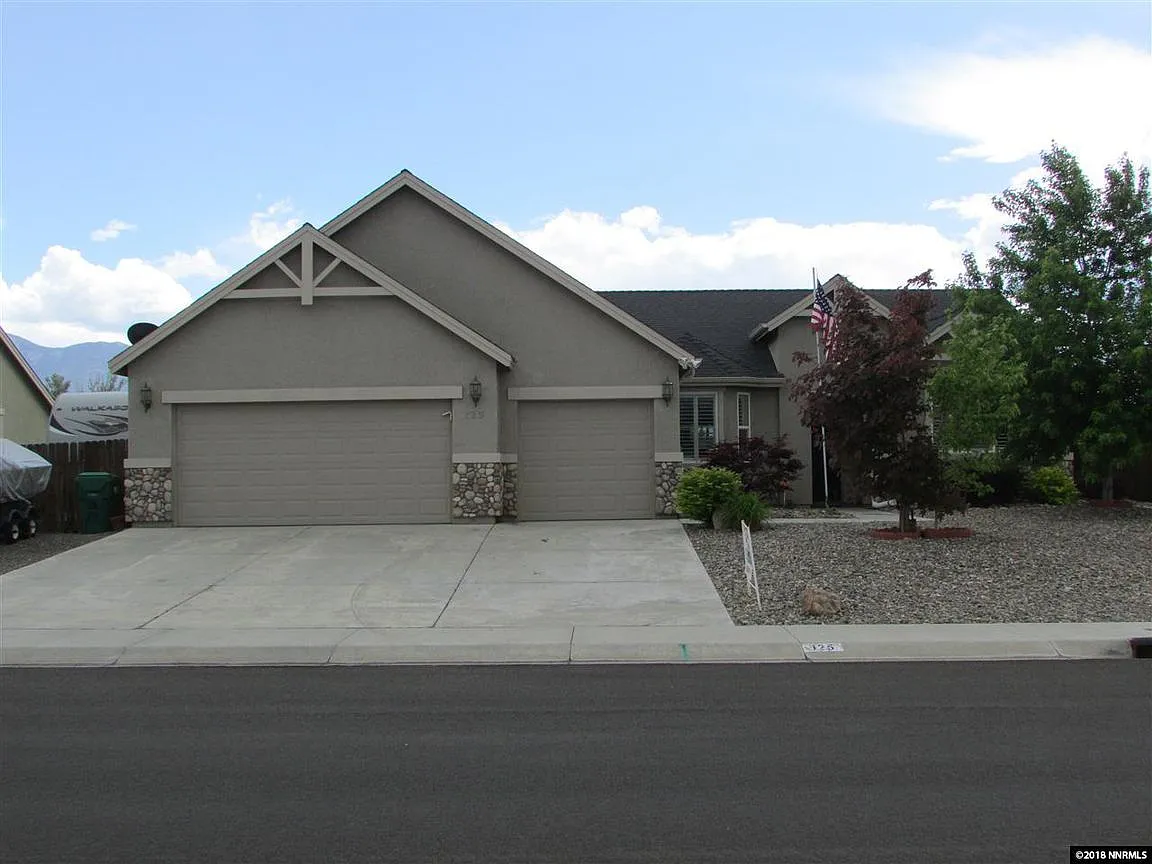 125 Creekside Dr photo 1