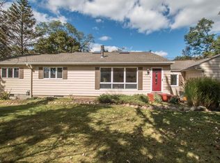 293 Center Rd, Hinckley, OH 44233