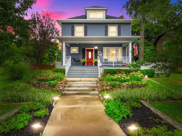 1609 W Columbia Ter, Peoria, IL 61606