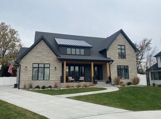 425 40th St, Downers Grove, IL 60515