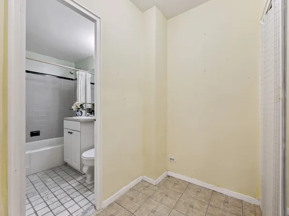 110-45 Queens Boulevard image 14 of 20