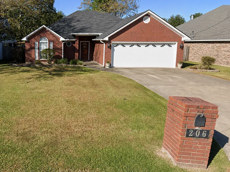 206 Vail Dr — Photo 1
