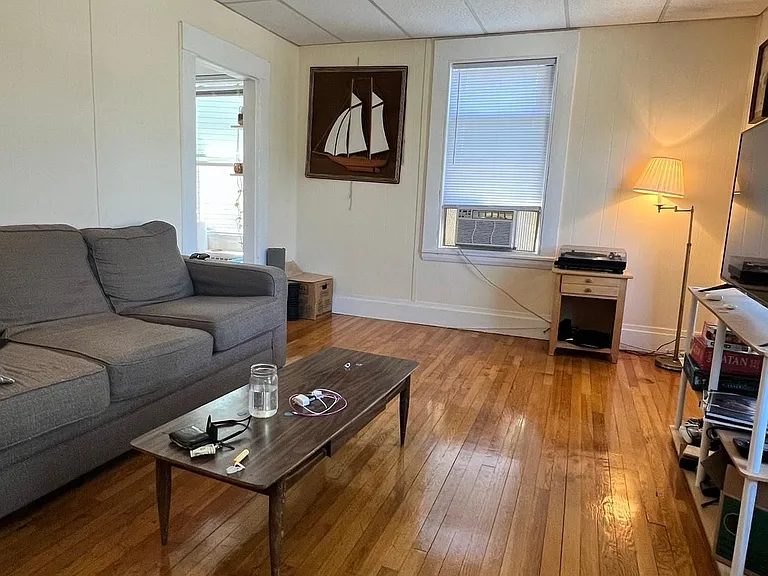 140 Hampshire St #3 — Photo 4