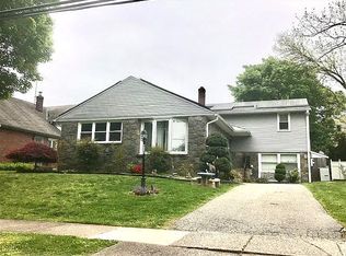 404 Gary Ln, Bala Cynwyd, PA 19004