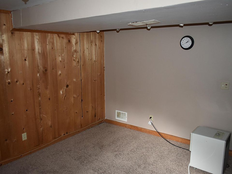 2nd image of 134 21st Ave N