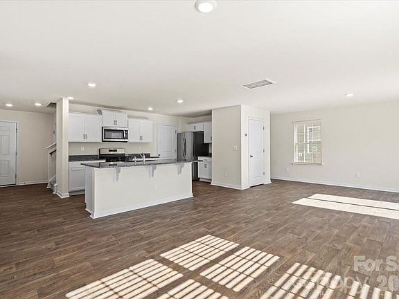 5th image of 5043 Fandango Rd