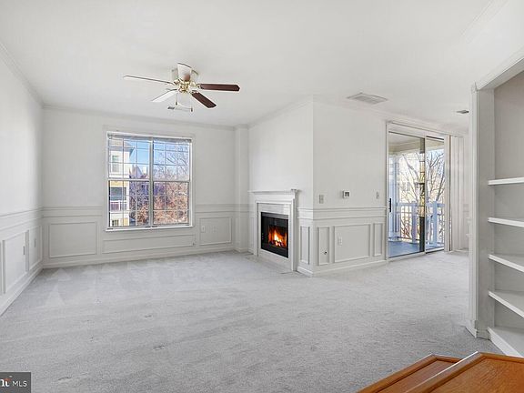 3rd image of 2107 Highcourt Ln APT 301