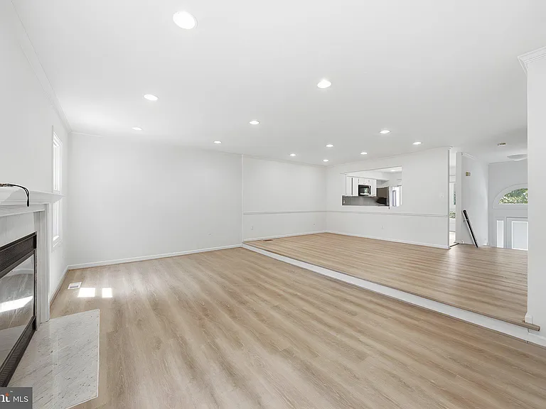 10153 Turnberry Pl — Photo 12