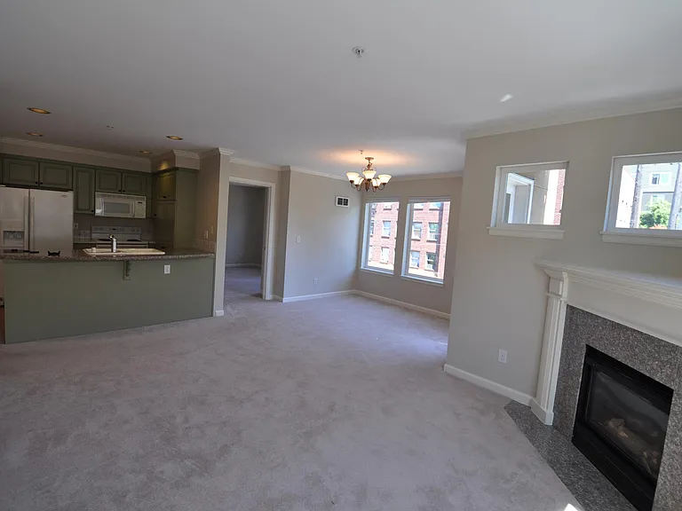 1417 Queen Anne Ave N #305 — Photo 10