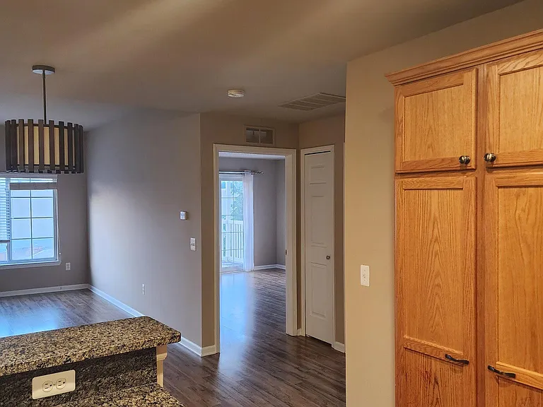 5601 Twin Oaks Dr — Photo 8