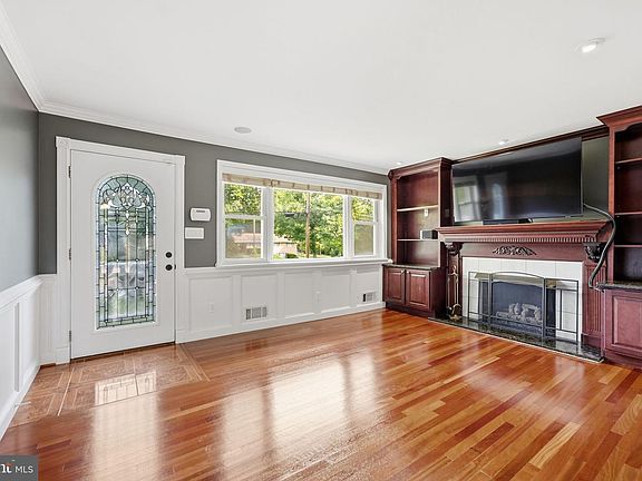 5th image of 8411 Leland Rd