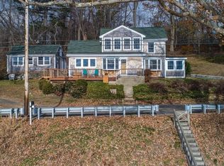 79 Pleasant Valley Rd, Amesbury, MA 01913