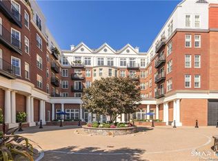 85 Memorial Rd APT 201, West Hartford, CT 06107