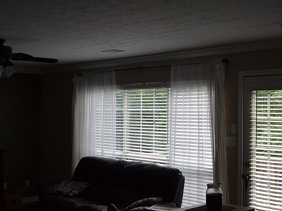 5th image of 8128 Robins Nest Ln