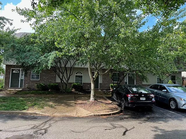 3 bed, 1240 sqft, $1,600 — Photo 2