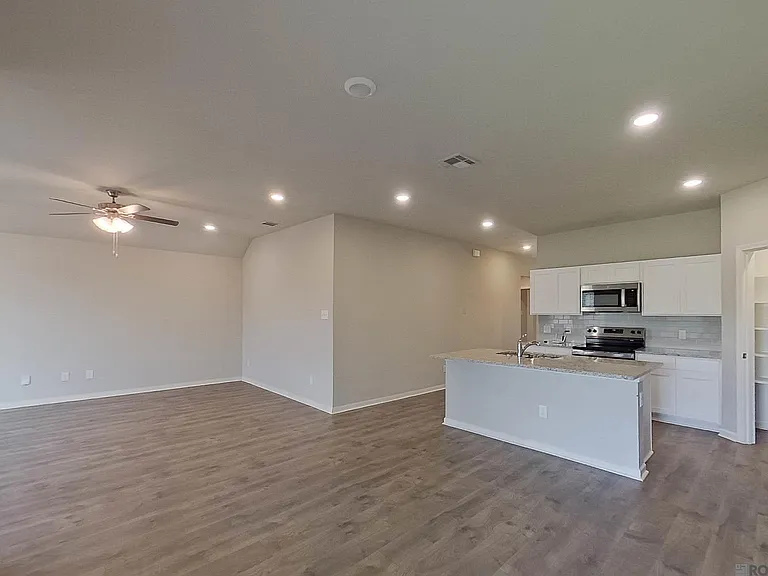 108 Santiago Ct — Photo 8