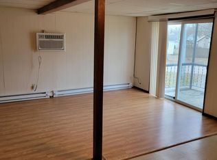 209 Liberty St APT 15, Gardner, IL 60424