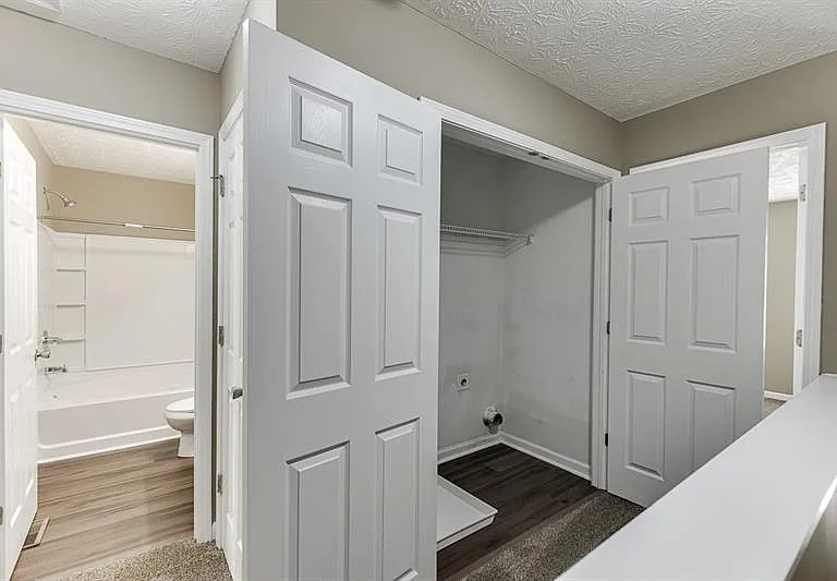 2883 Creek Bottom Ct — Photo 19