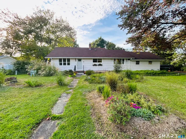 18 Russo Drive, Hamden, CT 06518