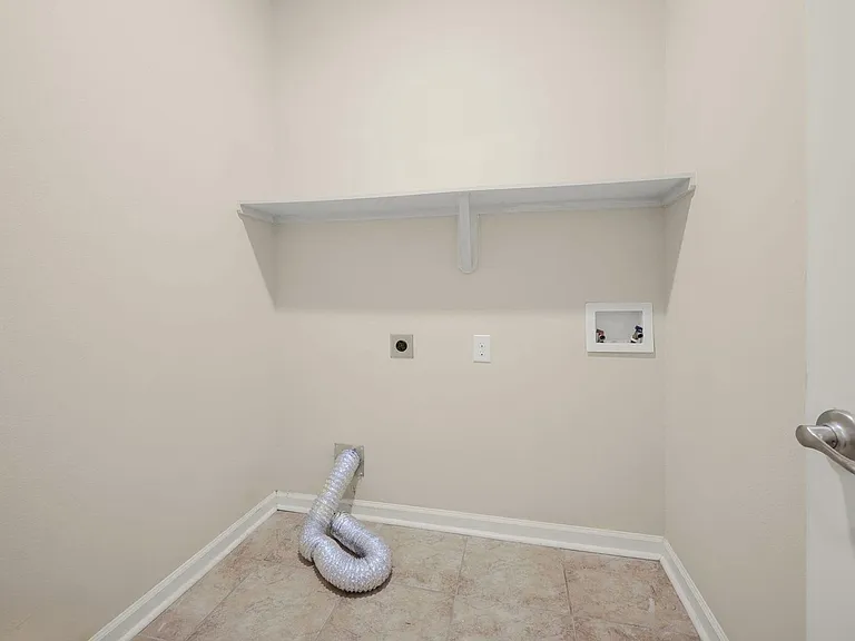 39405 Legacy Lake Dr — Photo 8