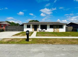 3763 NW 204th St, Miami Gardens, FL 33055