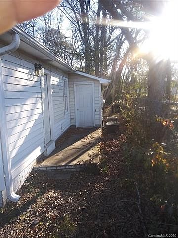 2nd image of 321 S Jones Ave