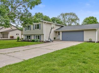 206 5th St SE, New Prague, MN 56071