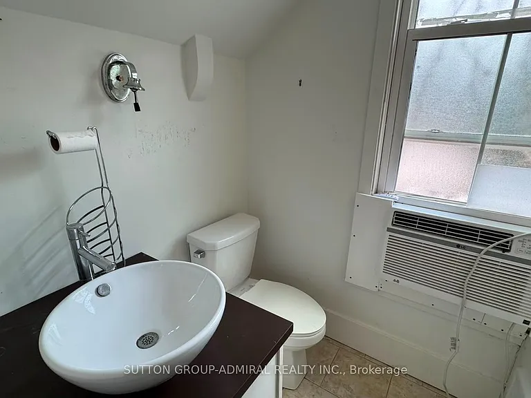 741 Gorham St — Photo 11