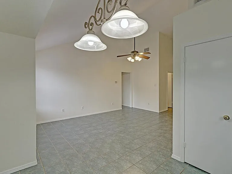 7933 Elk Dr — Photo 21
