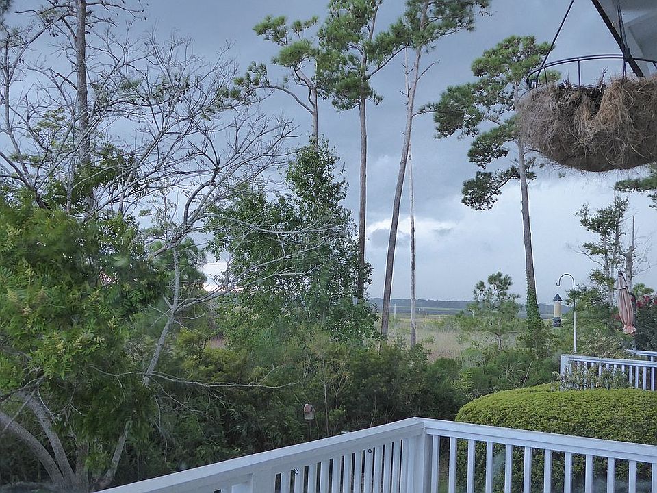 1st image of 215 River Gate Ln