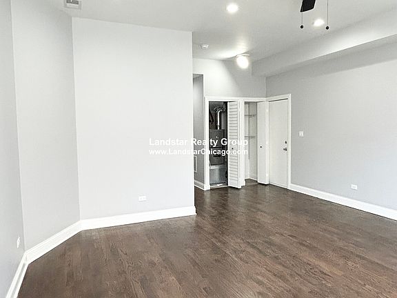 3rd image of 908 W Montrose Ave APT 1