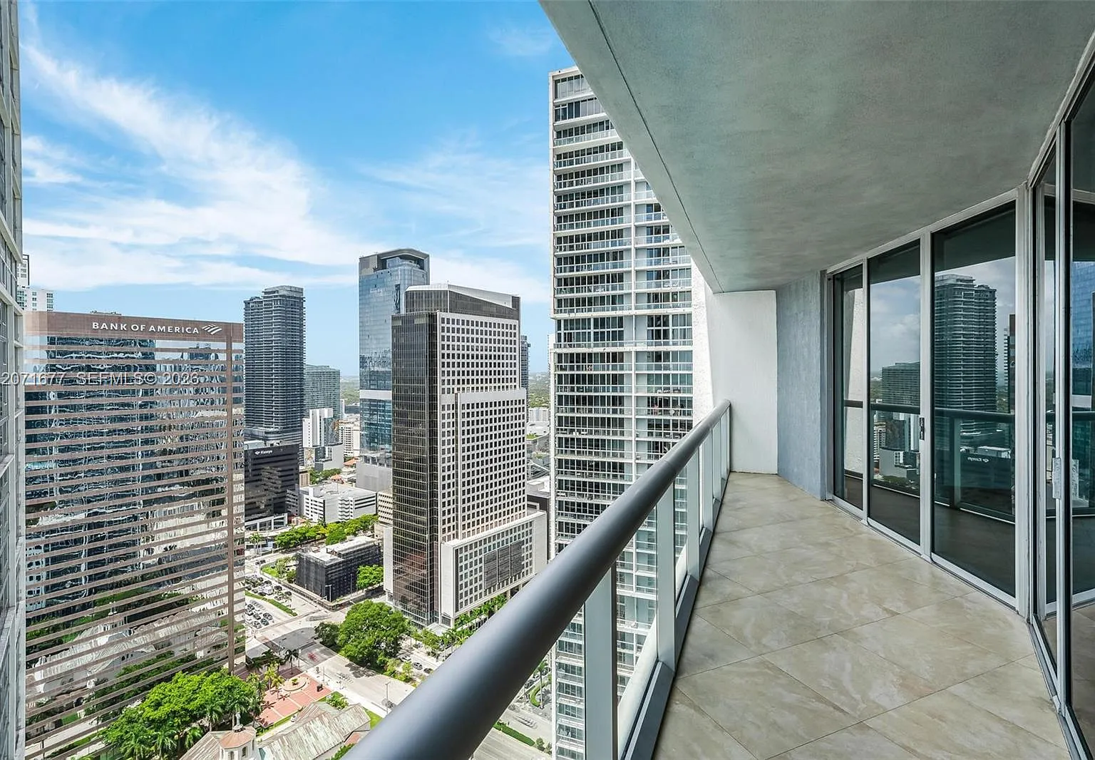 Iconbrickell Condo No 1 — Photo 3
