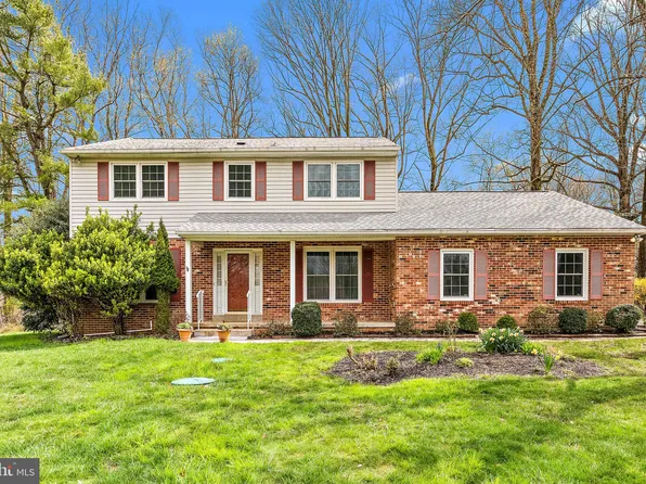 4 Polaris Dr, Newark, DE 19711