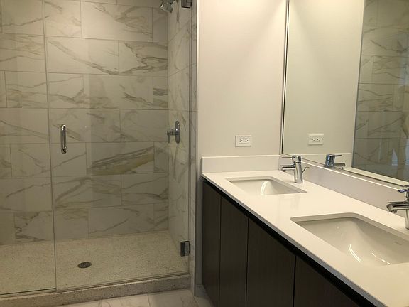 3rd image of 724 N Aberdeen St #709