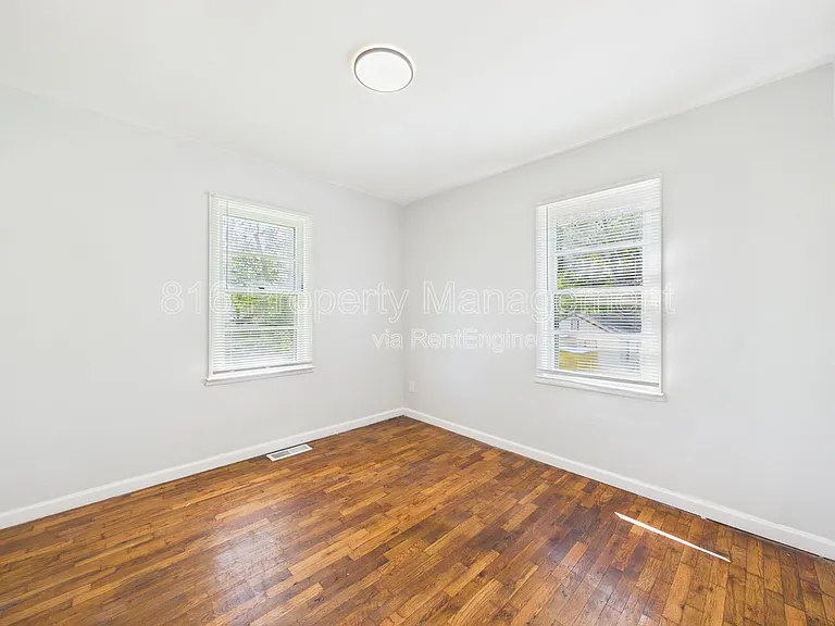 10323 E 20th St S — Photo 17