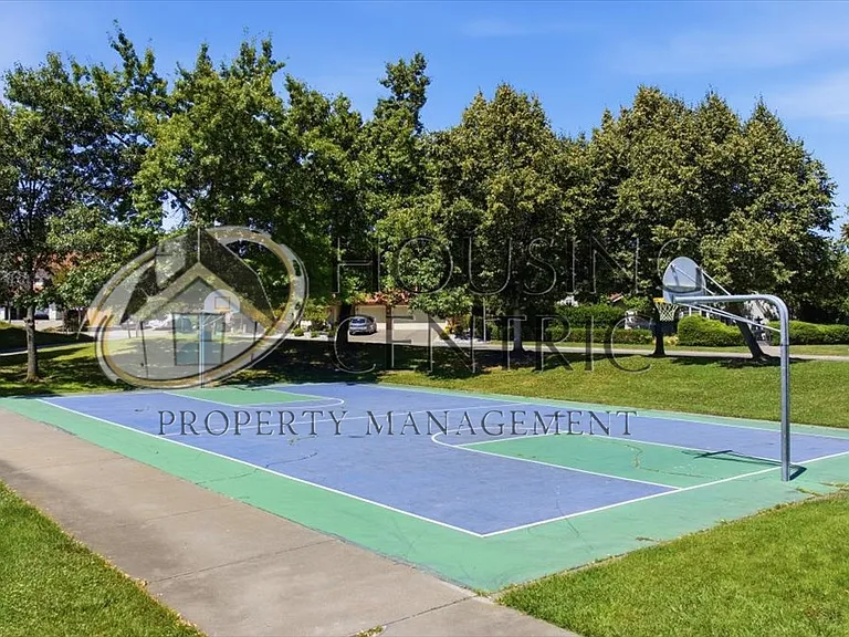 108 Pembury Way — Photo 46