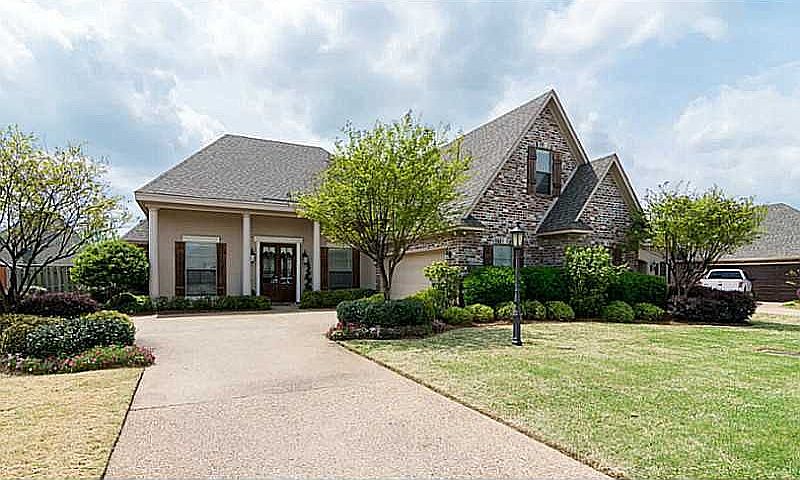 105 Picaddilly Cir