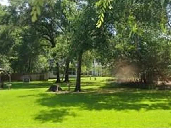 3002 Whitman Dr, Montgomery, TX 77356