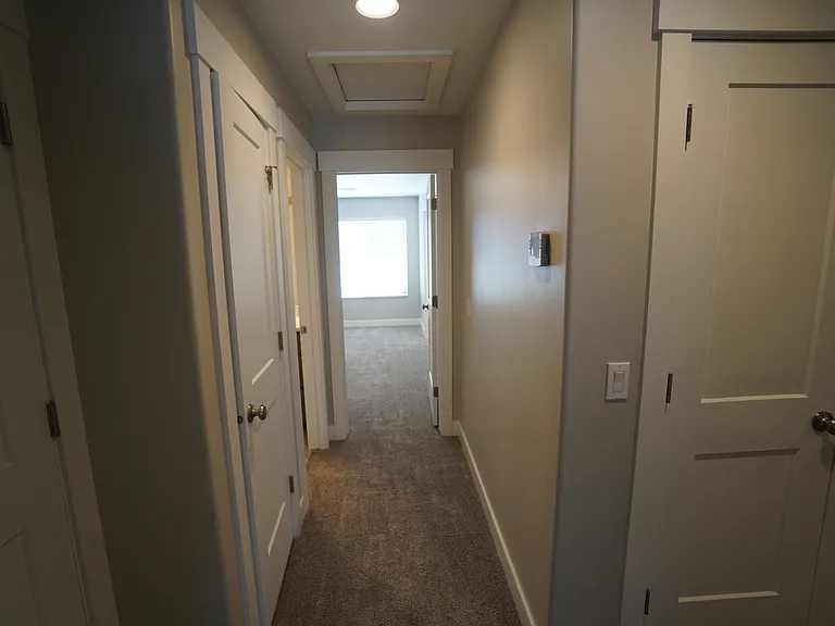 3 bed, 2.5 bath, 1385 sqft, $1,845 — Photo 15