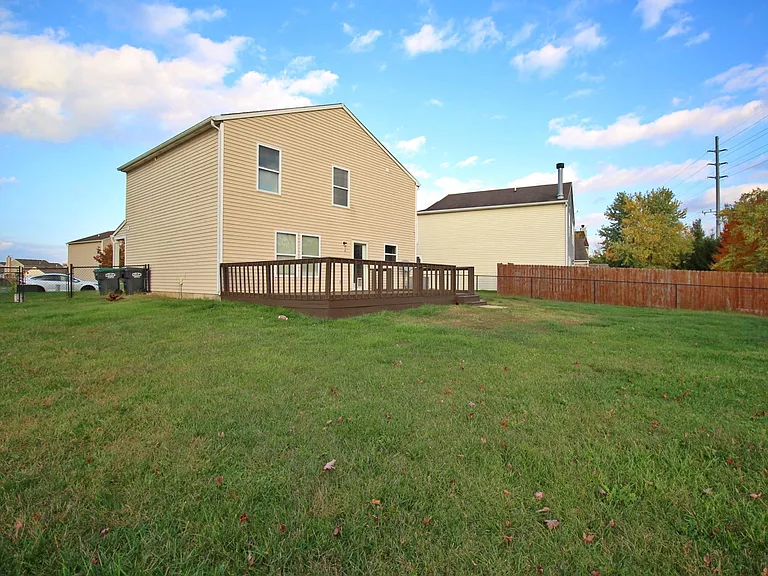 945 Shenandoah Way — Photo 9