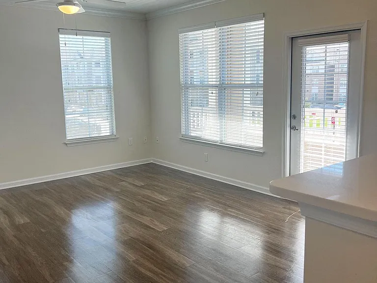 Belmont at Tryon Apartments — Photo 111