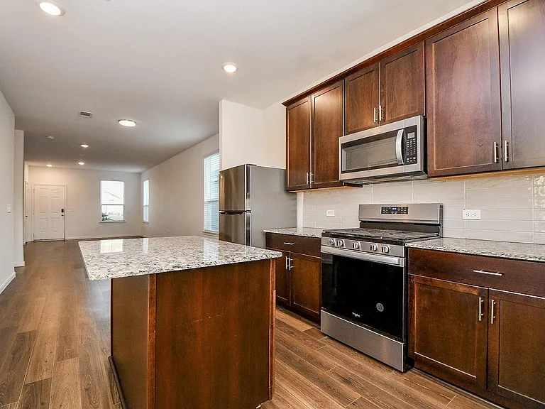 17867 Baleage Ln — Photo 12
